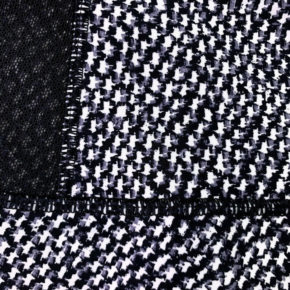 Lululemon Run Around Crop Scatter Star Leggings 4 - Picture 5 of 9